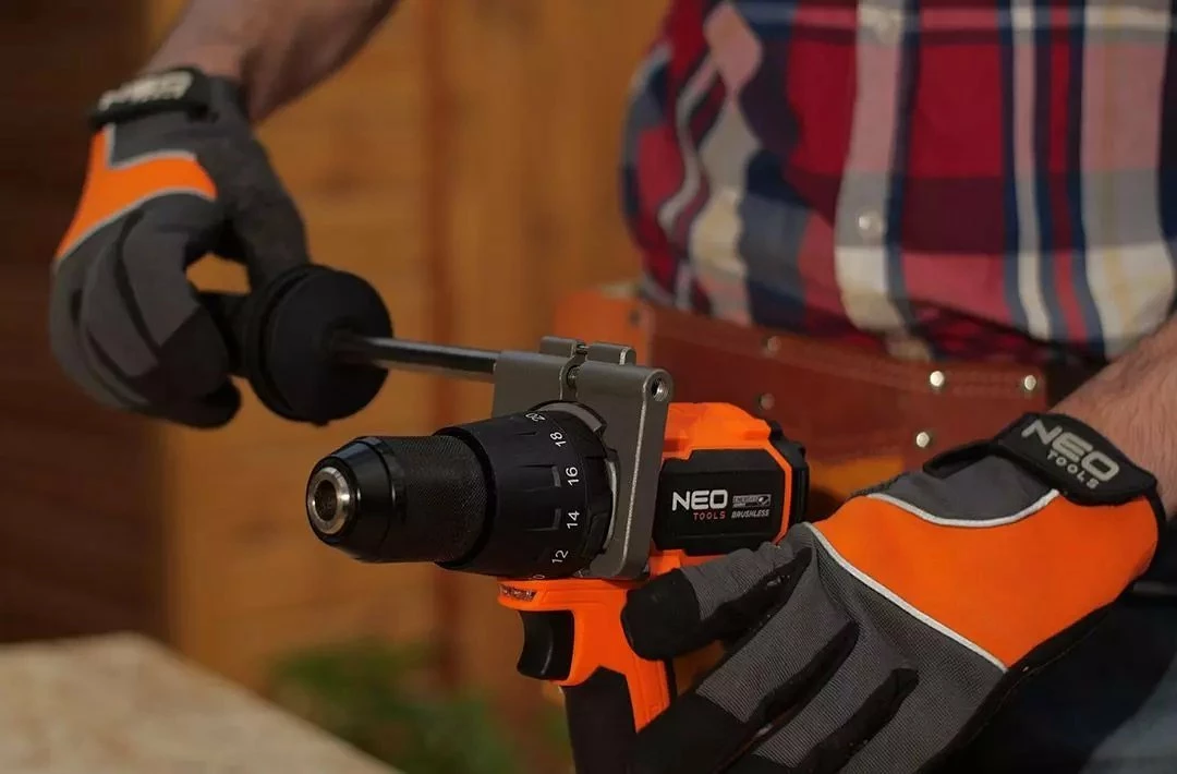 Trapan udaror/vidhosëse me bateri Neo 04-616, 18 V, brushless, 100 Nm, mandrinë 13 mm, pa bateri/pa karikues, portokalli/zi