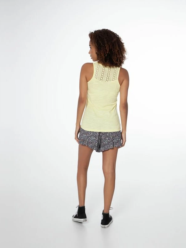 Maicë për femra Protest