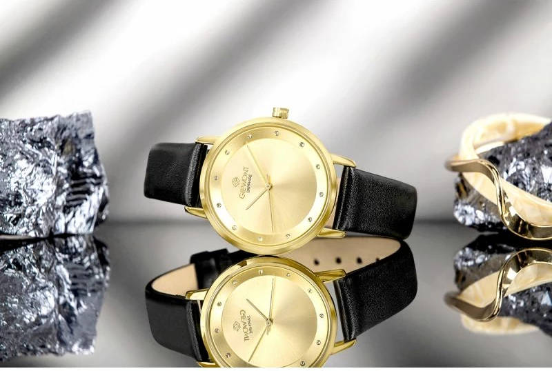 Orë dore femra Giewont GW4130-A3, e artë, rrip lëkure e zezë