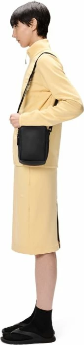 Çantë krahu Rains unisex, e zezë