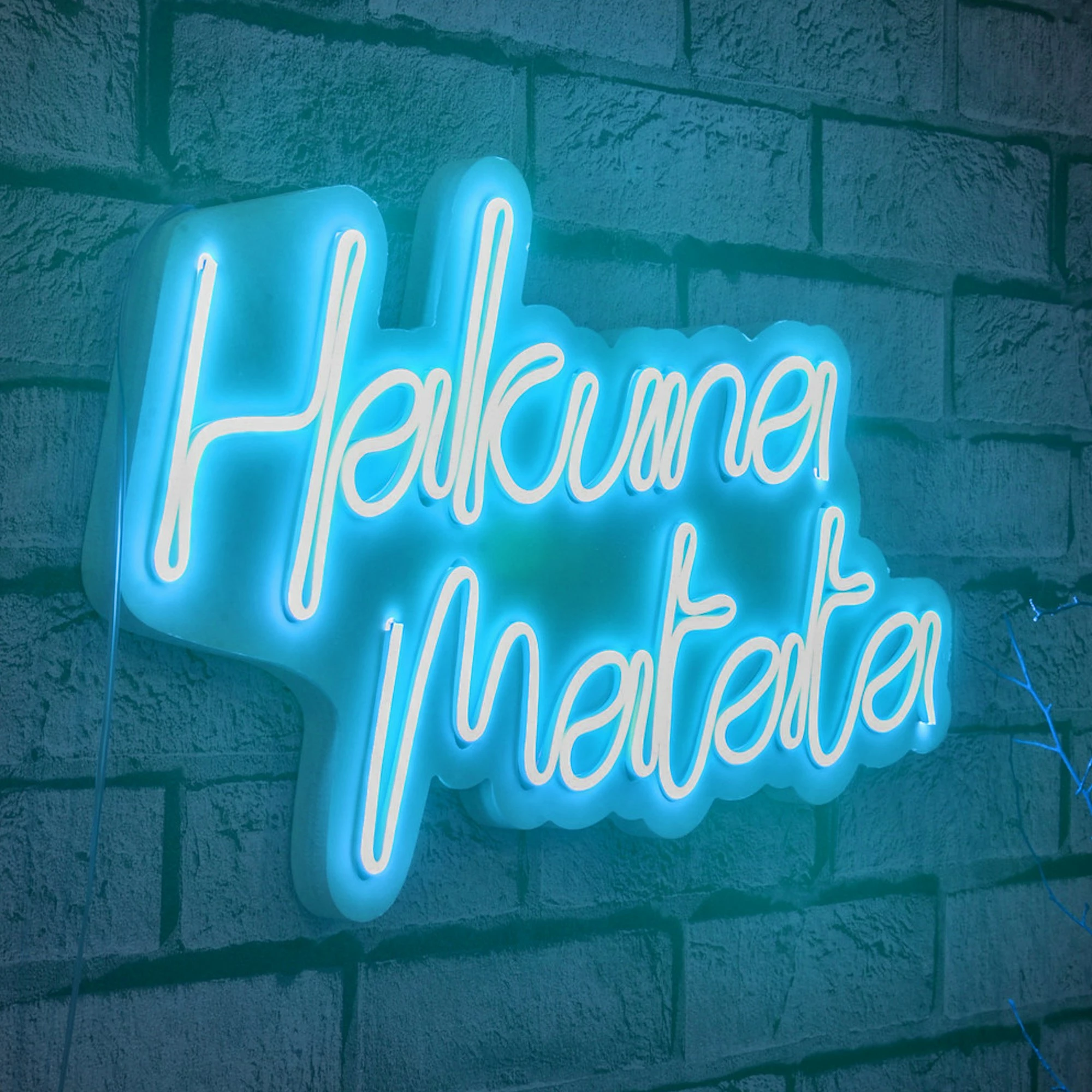 Dekor dritash LED plastike, Hakuna Matata, ngjyrë kaltër