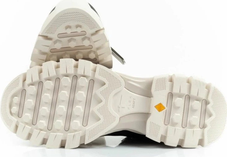 Çizme për femra Tamaris, të zeza