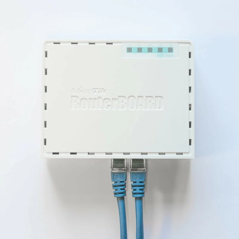 Router MikroTik RB750GR3, Ethernet WAN, Gigabit Ethernet, Turquoise, White