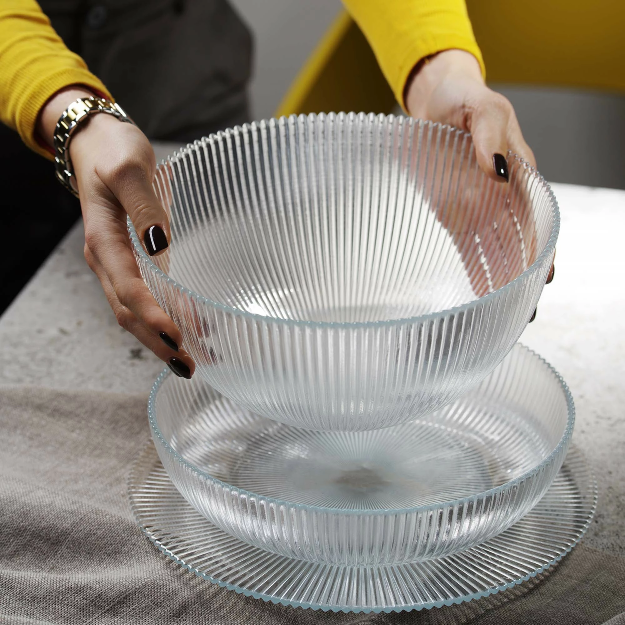 Pjatë prezantuese qelqi Fine Dine Vibe Ø330 mm, transparente, set 6 copë