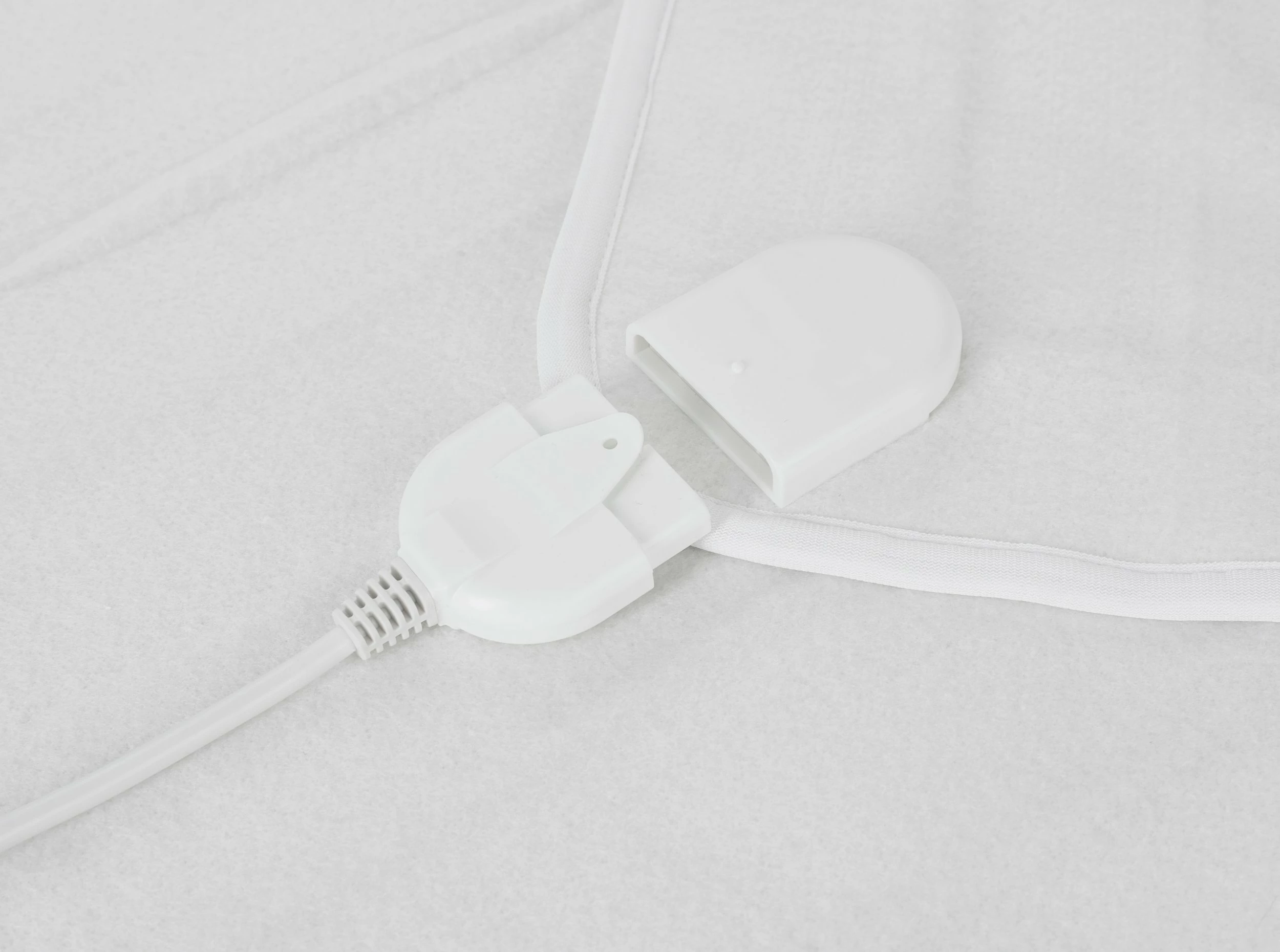 Batanije elektrike nënçarçaf Mesko MS 7420, 150x160 cm, 120 W, për 2 persona, e bardhë