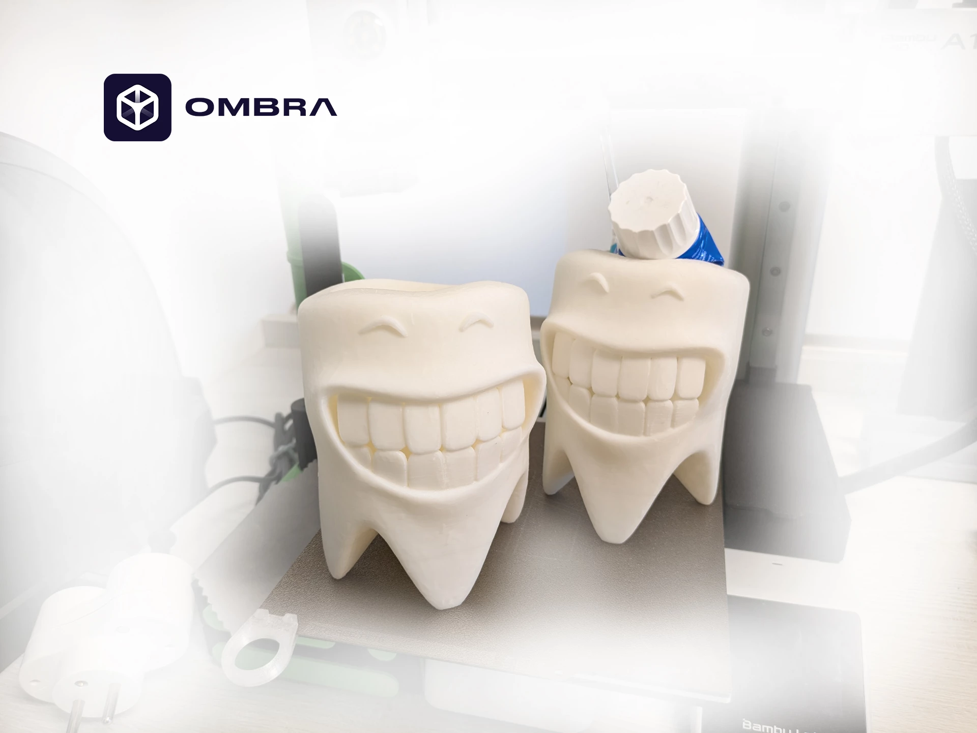 Mbajtëse e brushave për dhëmbë në formë buzëqeshjes, e bardhë