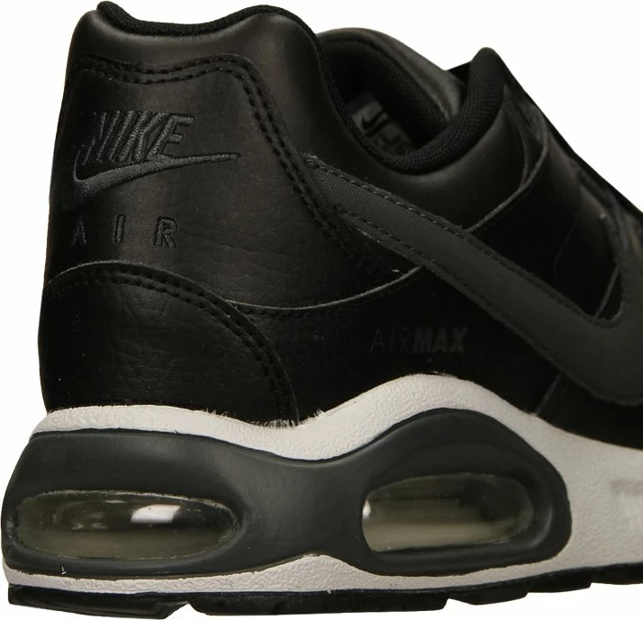 Atlete për meshkuj Nike, të zeza