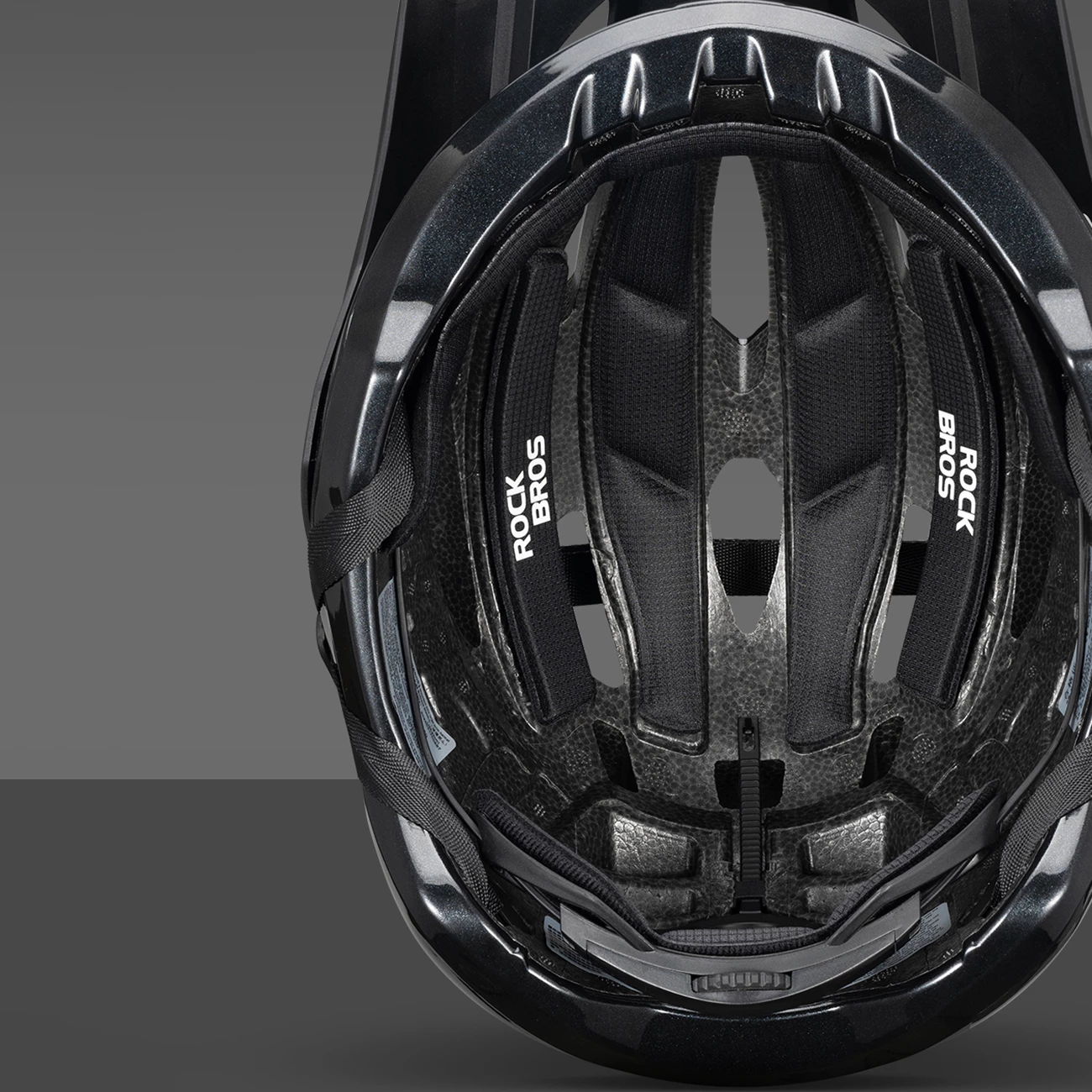Helmetë për biçikletë Rockbros LK-99 58-62 cm, vizor i rregullueshëm, mbyllje magnetike, e zezë, në kuti