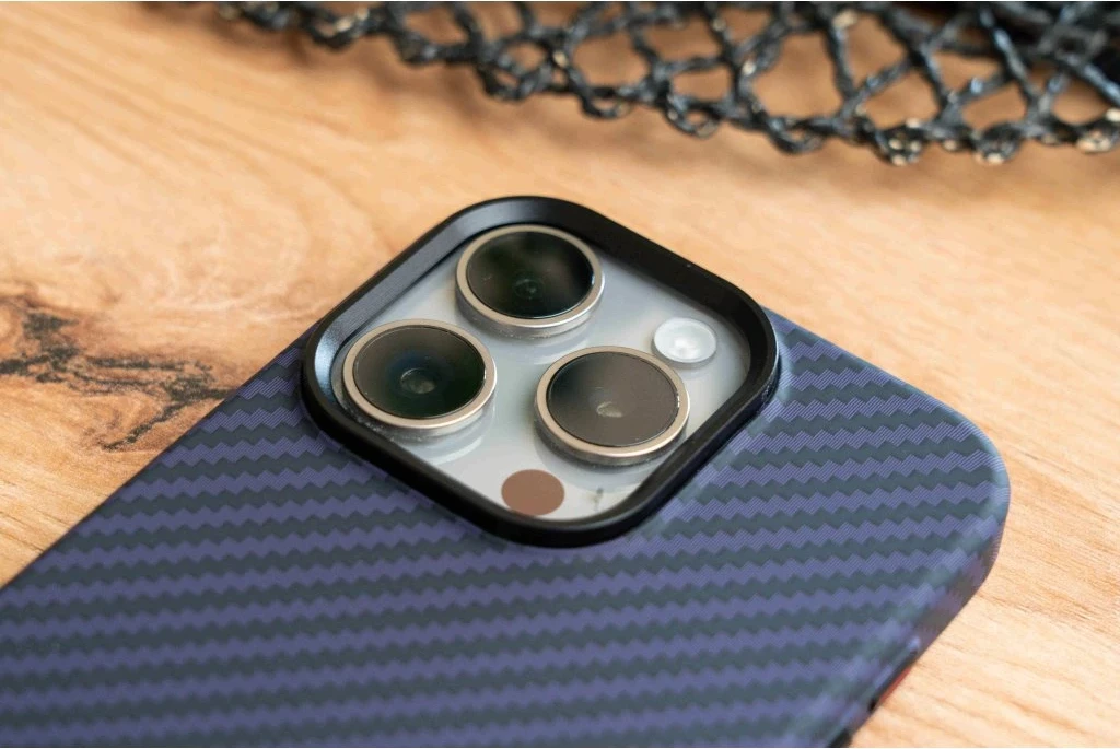 Mbështjellës silikoni për iPhone 17 Pro Max SWISSTEN MagStick Shell, i vjollcë