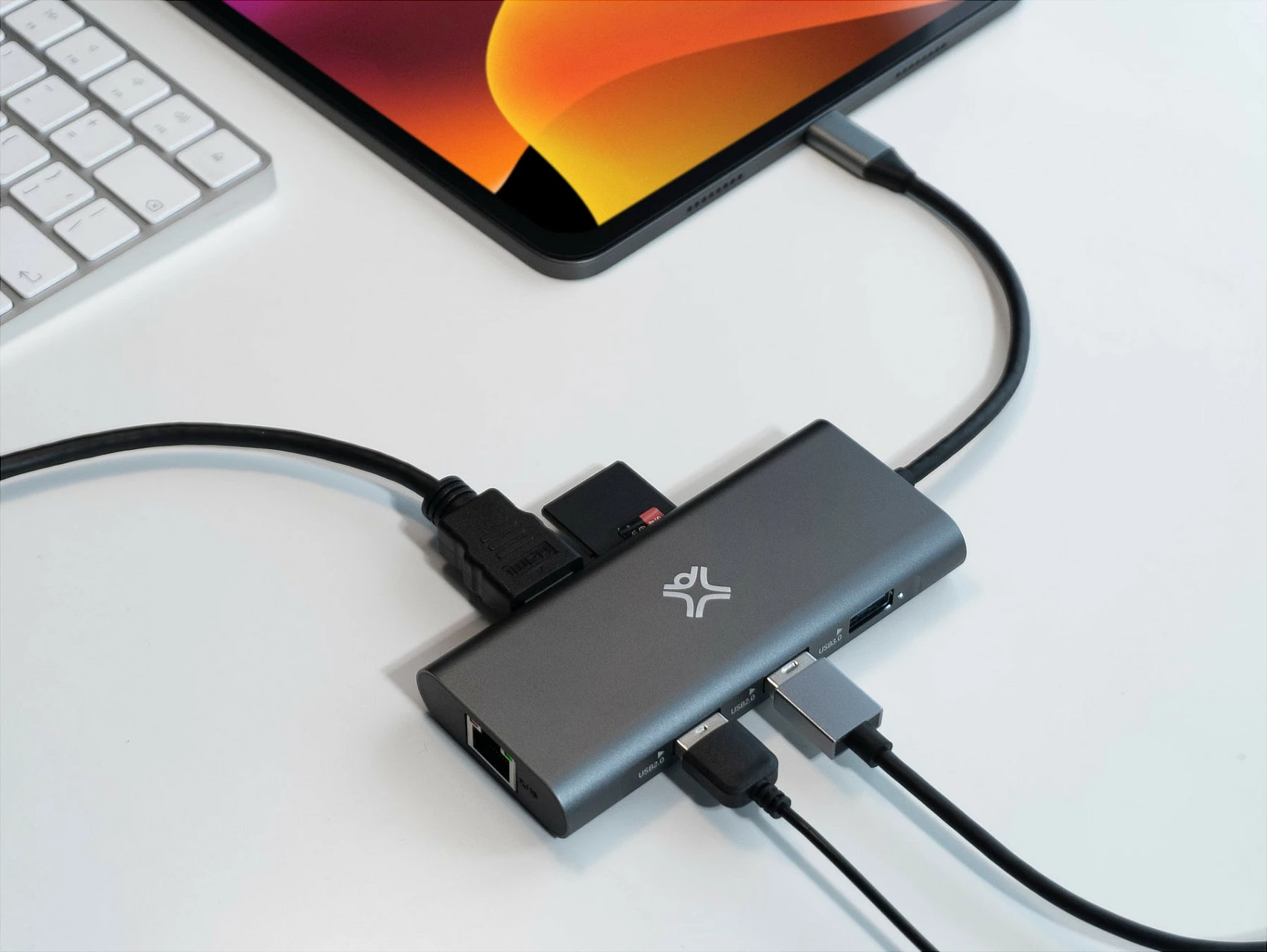 Hub USB-C XTREMEMAC XWH-HUB8-13, 8 porta, HDMI, LAN, lexues kartelash, gri