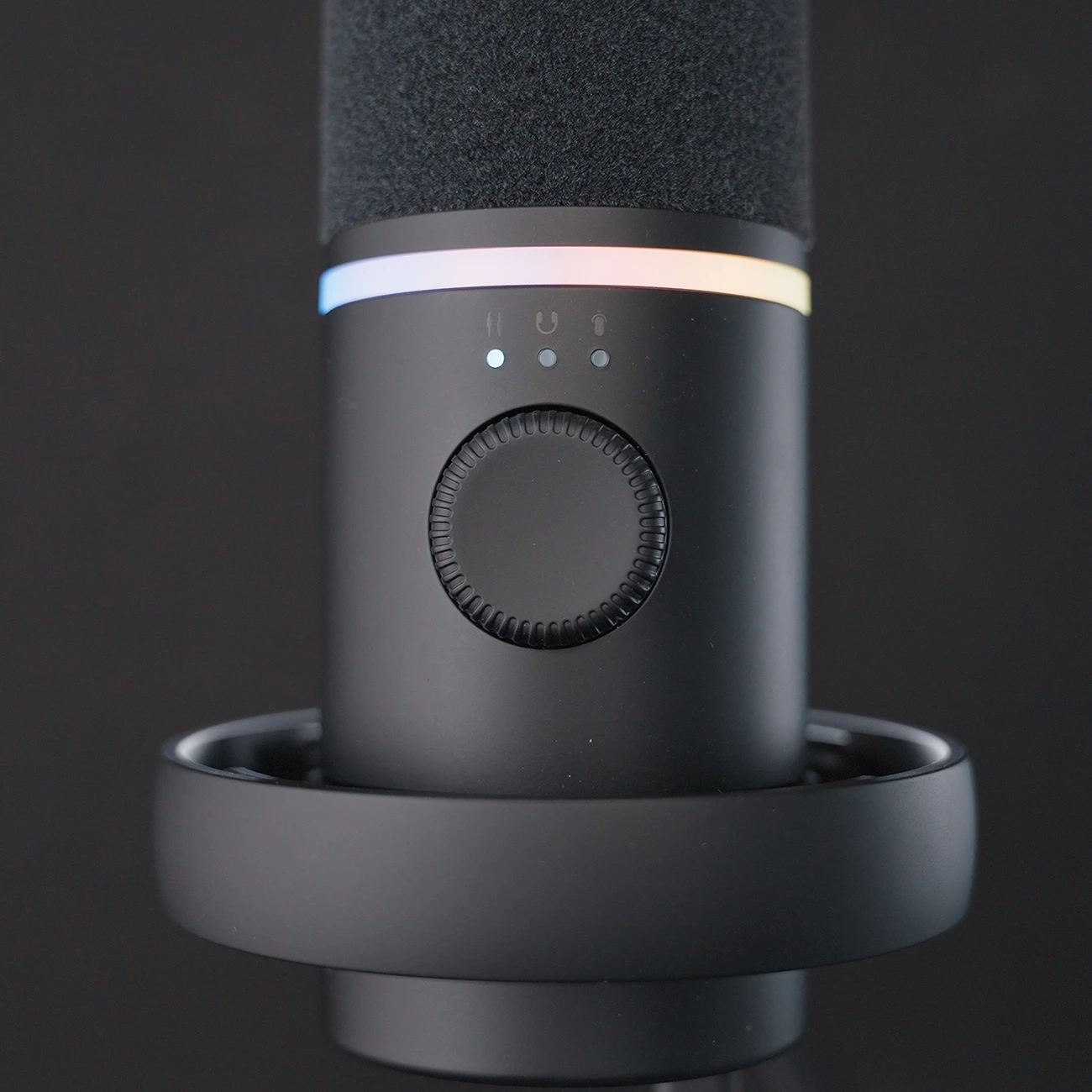 Mikrofon dinamik BOYA CastMic S60 USB/XLR 48kHz/24-bit RGB, i zi, set me shock mount, pop filter dhe kabllo USB-C