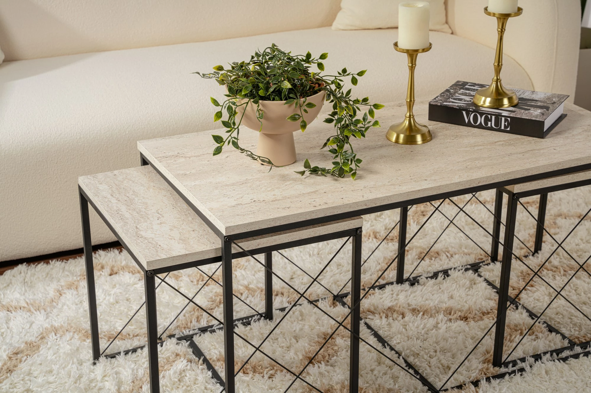 Set tavolinash kafeje Hanah Home, Defne, e zezë, travertin