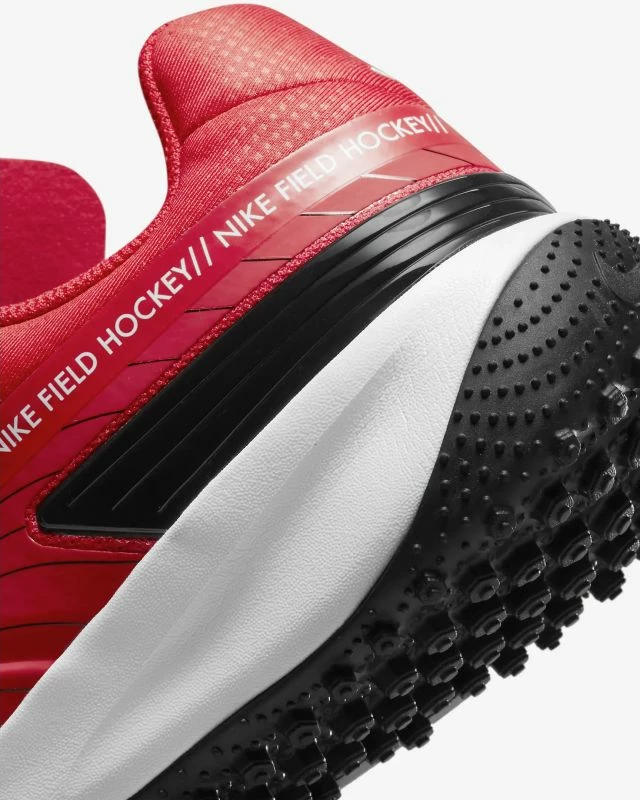 Atlete për stërvitje Nike Vapor Drive, të kuqe dhe të zeza