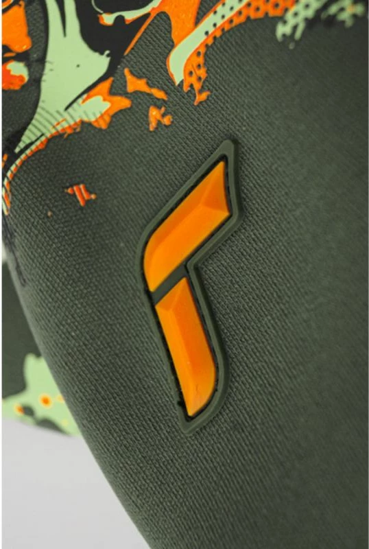 Dorashka për portier Reusch, të gjelbërta