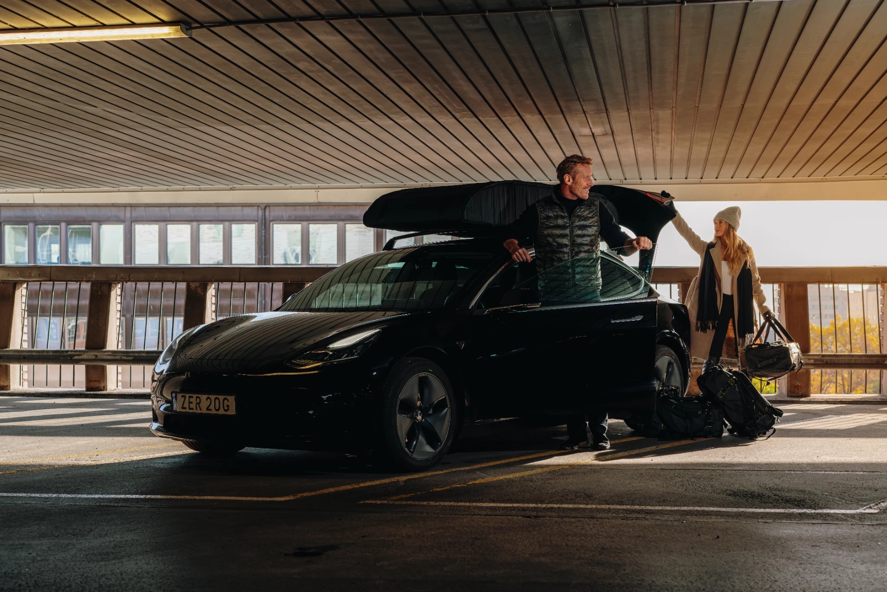 Kuti bagazhi për tavan makine Werollit Foldable Roof Box 520L, 520 L, e palosshme, ngarkesë max 75 kg, e zezë, me set montimi