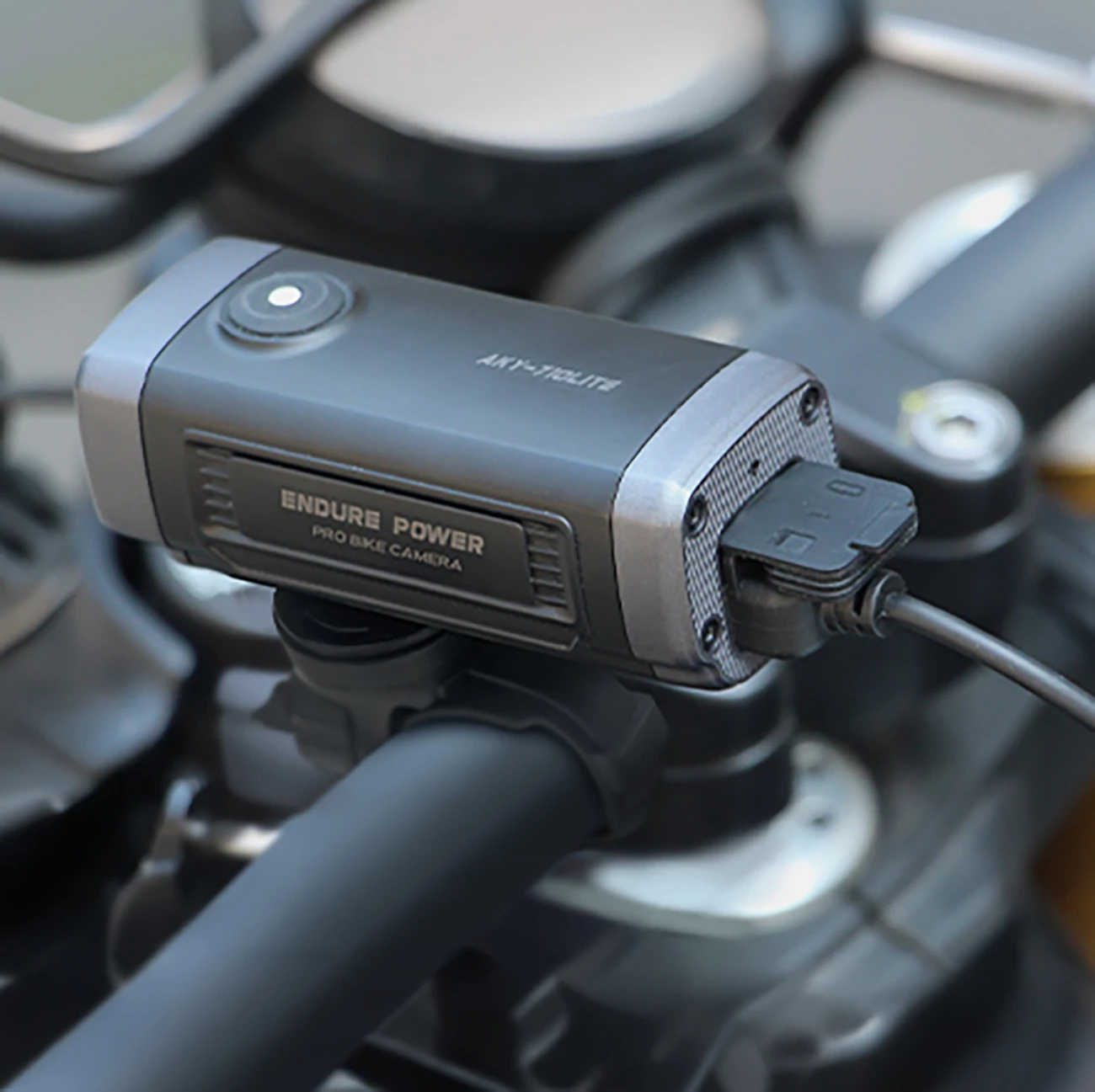 Kamerë aksioni AKEEYO 710 Lite FullHD 1080p, WiFi, IP66, bateri 1800mAh, USB-C, për biçikletë/moto, e zezë