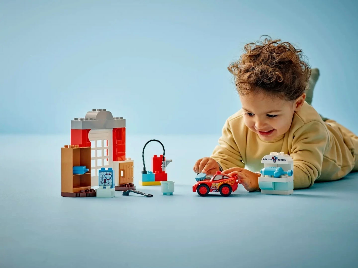 Set LEGO DUPLO McQueen's Visit to Doc's Garage, 35 pjesë