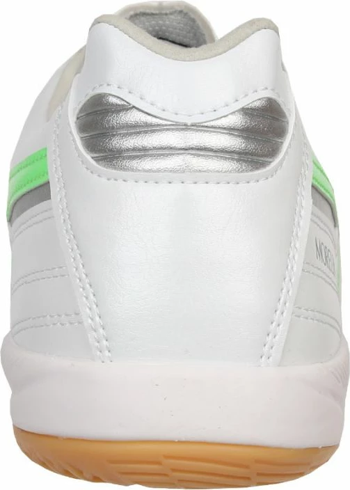 Atlete futbolli për meshkuj Mizuno, të bardha