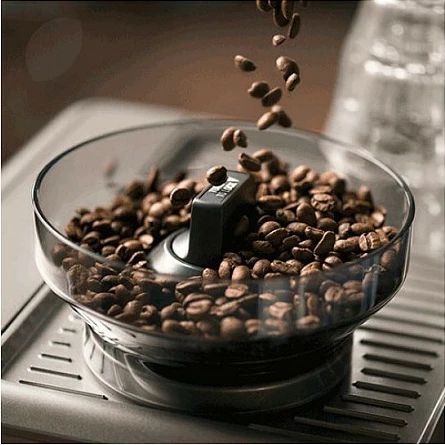 Aparat espresso Sage The Barista Touch, mulli i integrum, depo 250 g, rezervuar 2 L, inox