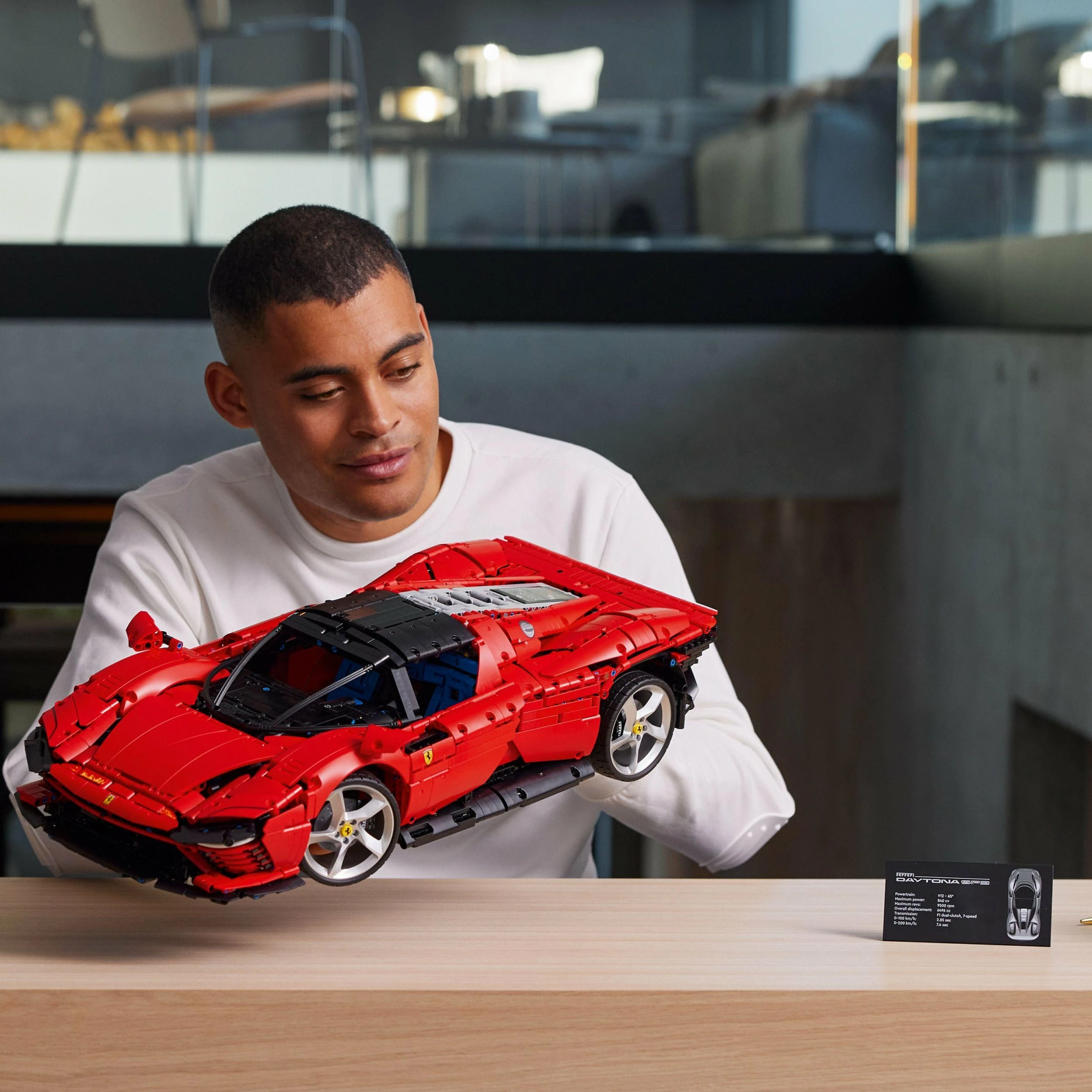 Set LEGO Technic Ferrari Daytona SP3 42143, 3778 copë, 1:18, e kuqe