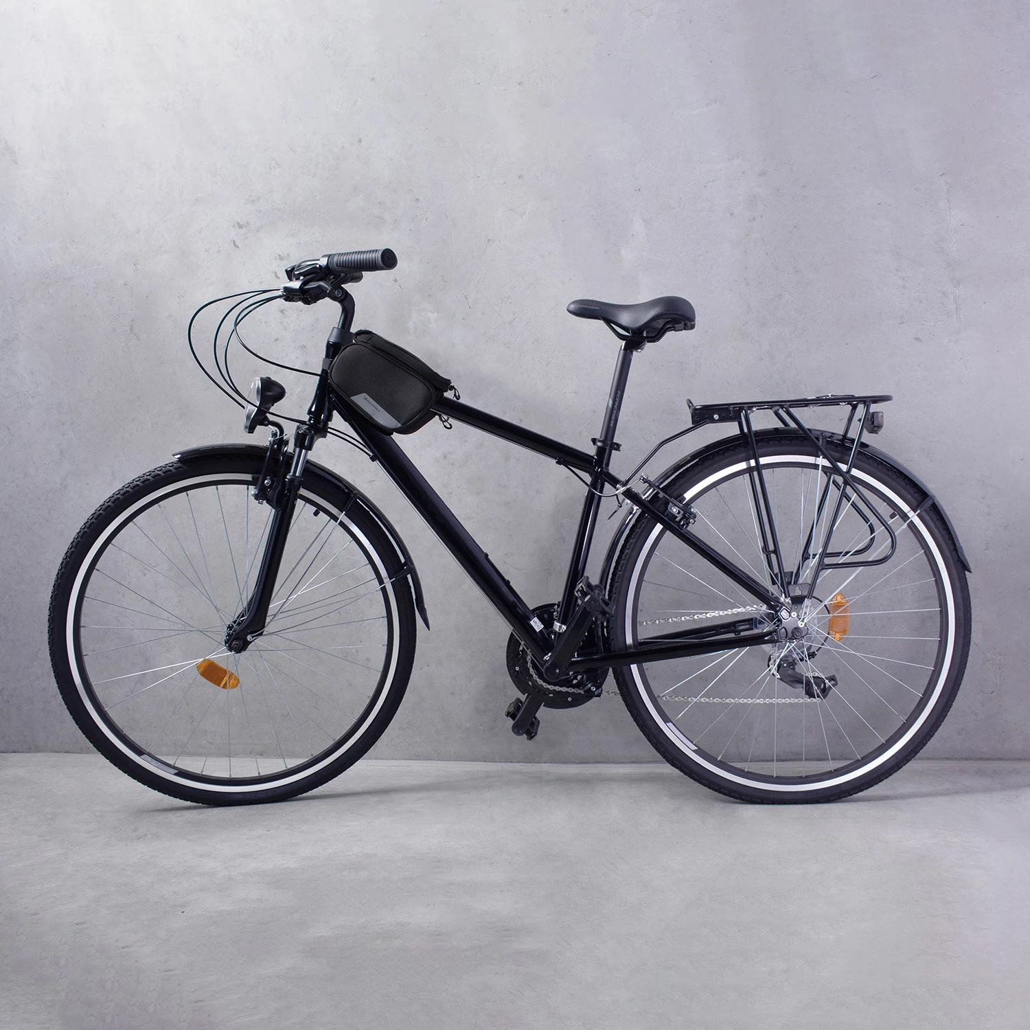 Çantë biçiklete Wozinsky WBB7BK për kornizë, me mbështjellës telefoni deri 6.5", 1.5L, e zezë