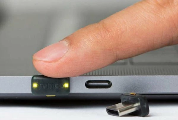 Çelës sigurie USB-C Yubico YubiKey 5C Nano, FIDO2/U2F, nano