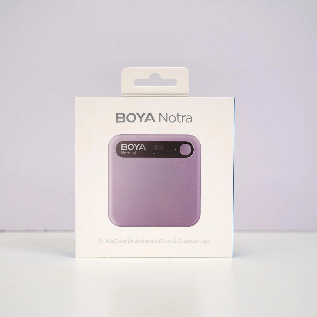 Regjistrues zëri BOYA Notra AI 64GB, transkriptim AI, Bluetooth/USB-C/Wi‑Fi, 24h, kompatibil me MagSafe, vjollcë, set me kabllo USB-C, adapter USB-A dhe unazë magnetike