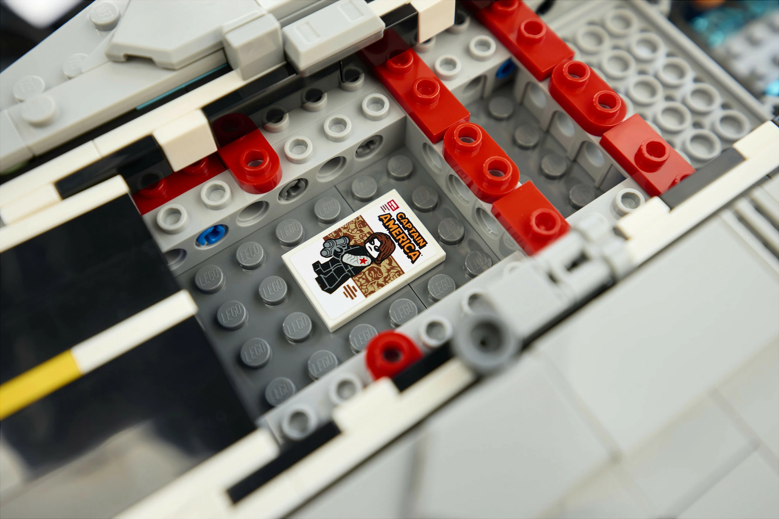 Set ndërtimi LEGO Marvel 76354 S.H.I.E.L.D. Helicarrier, 3057 copa, Multicolor