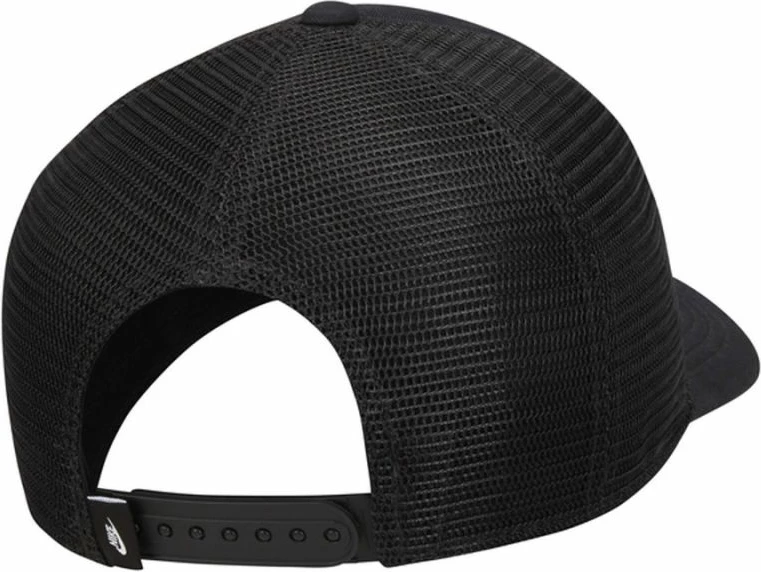 Kapelë Nike për tifozët e Liverpoolit, e zezë