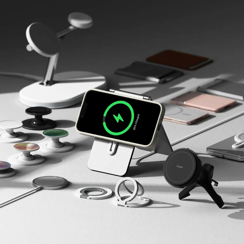 Mbështjellës Ringke Silicone MagSafe për iPhone 16e, Bezhe