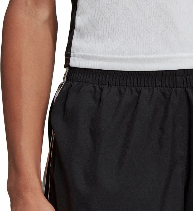 Shorce për femra adidas, të zeza