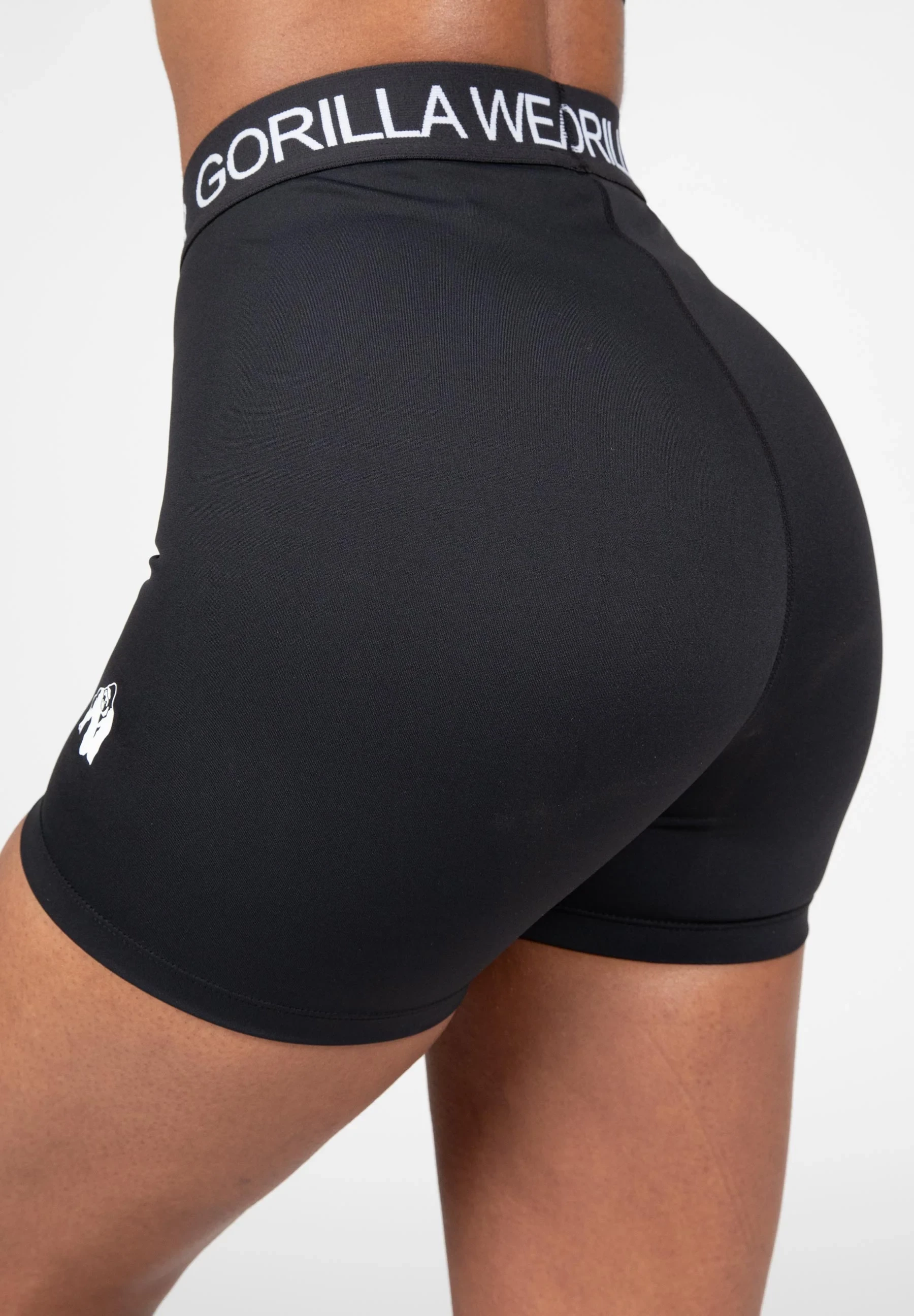 Colby Shorts - Black [Madhësia: XS]