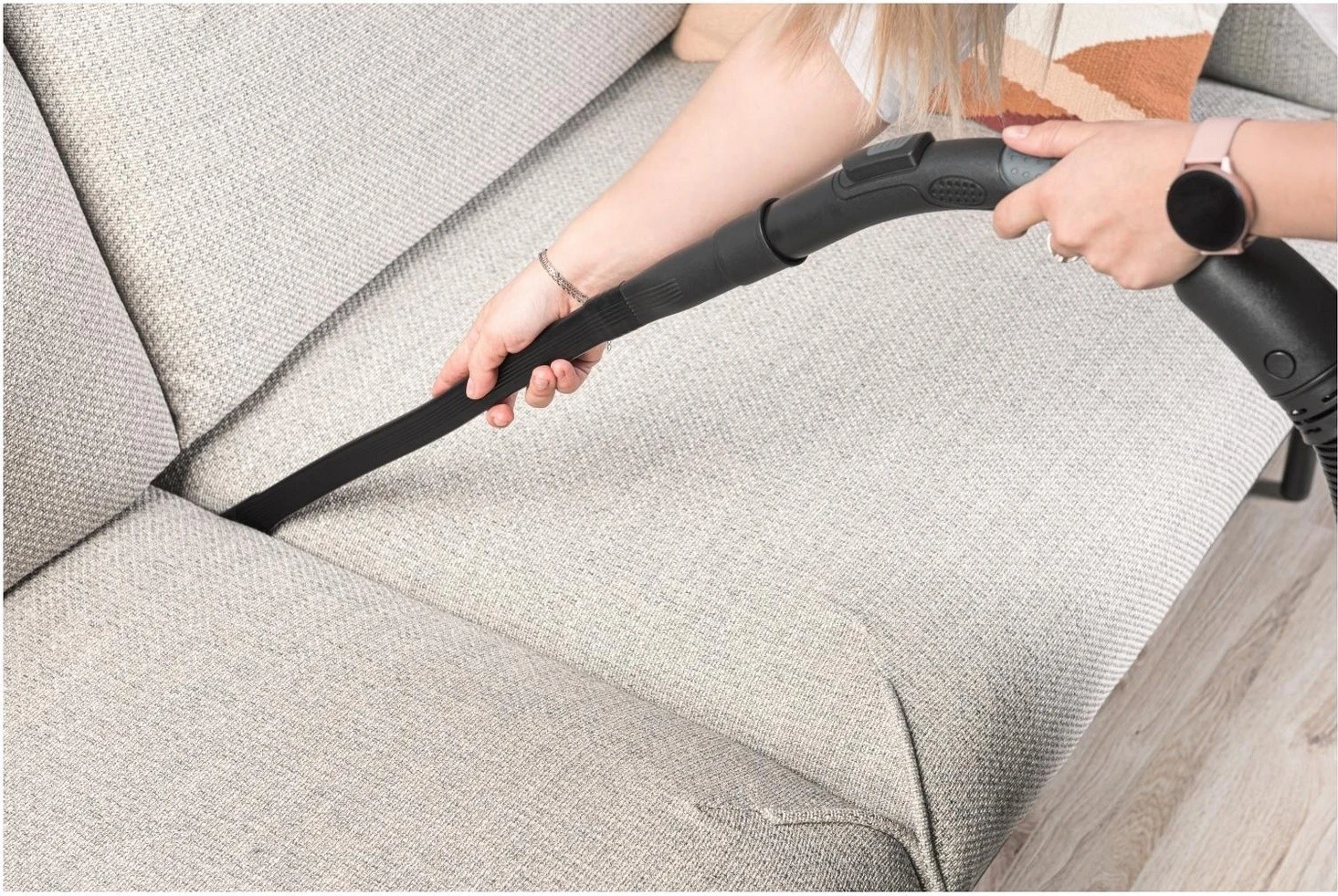 Pastrues vakumi ETA, për shtëpi, zi dhe turkuaz