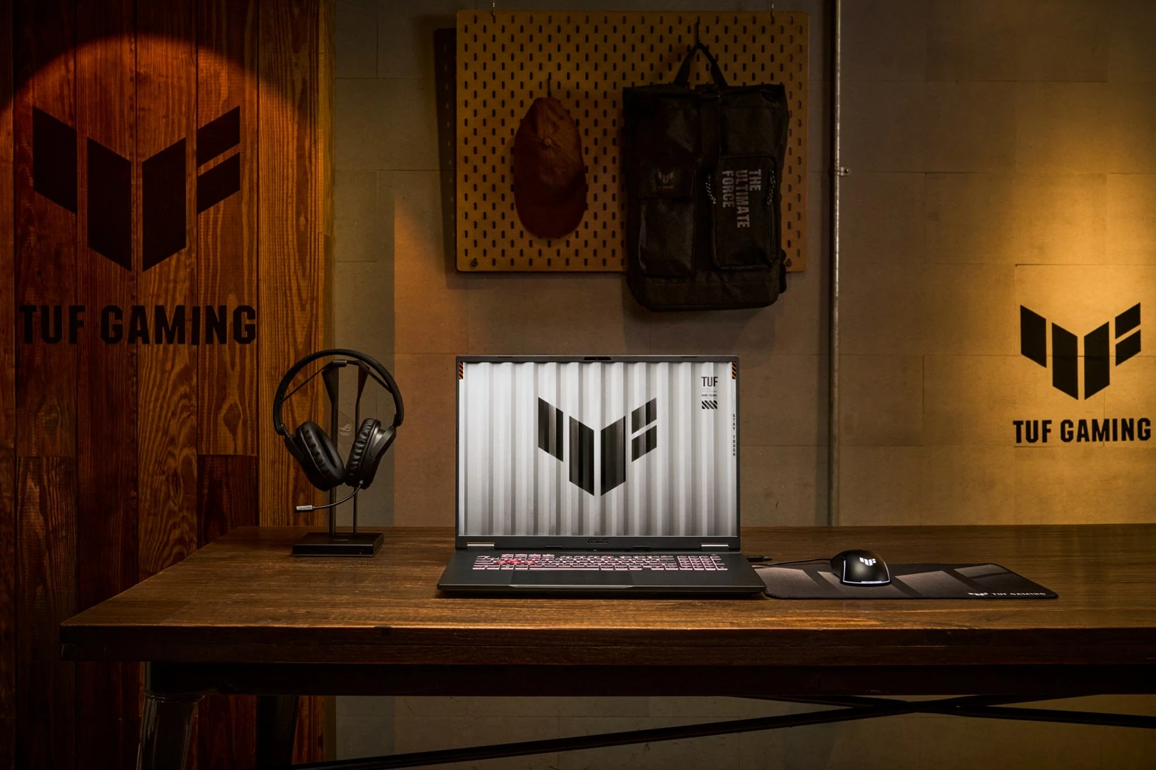 Laptop gaming ASUS TUF Gaming A18 FA808UM-S9058, 18", AMD Ryzen 7, 16 GB RAM, 512 GB SSD, NVIDIA RTX 5060, Gri