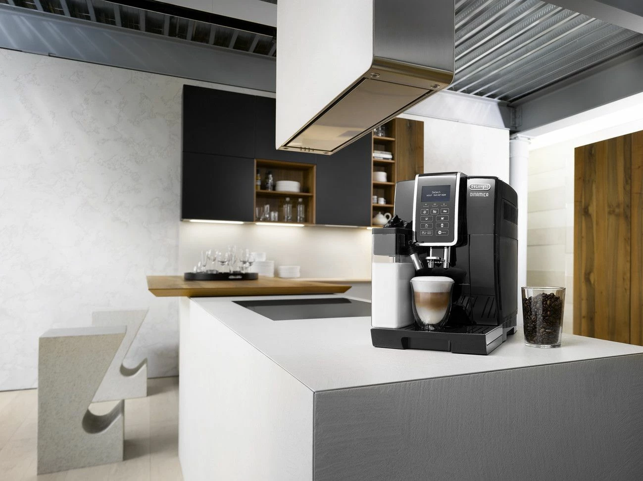 Aparat espresso automatik DeLonghi Dinamica ECAM 350.55.B, 1.8 L, 15 bar, me mulli dhe frother qumështi, i zi