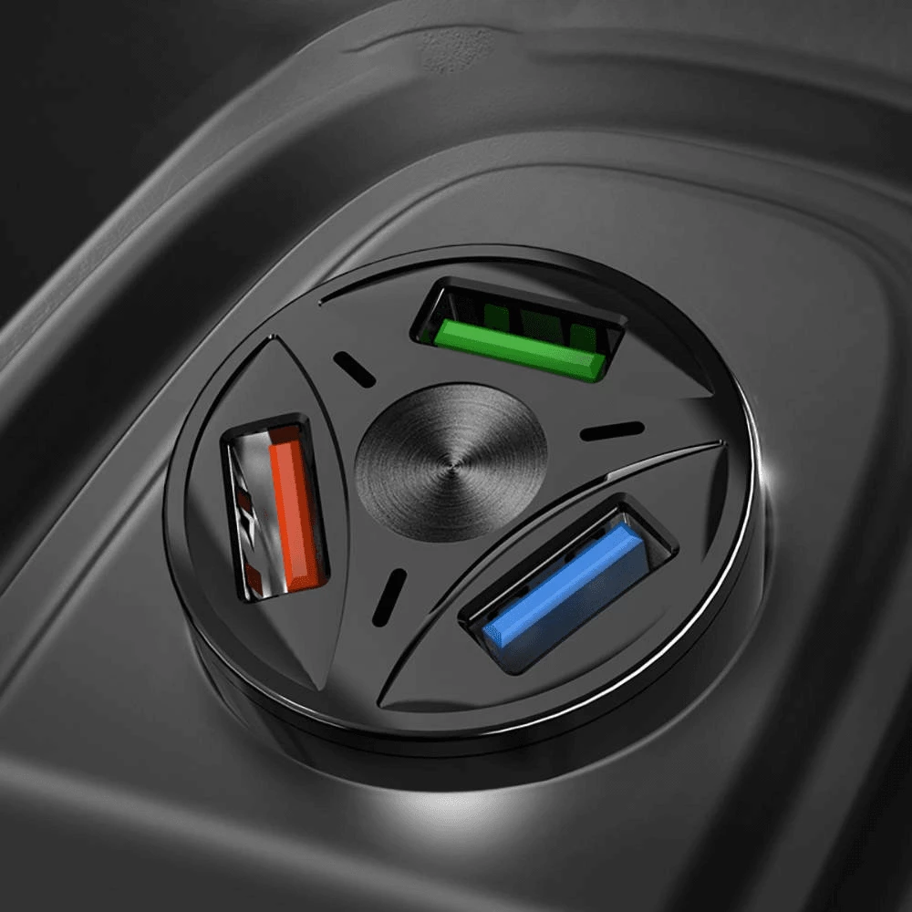 Karikues për veturë Kaku KSC-486 QC 3.0 20W 3x USB, i zi