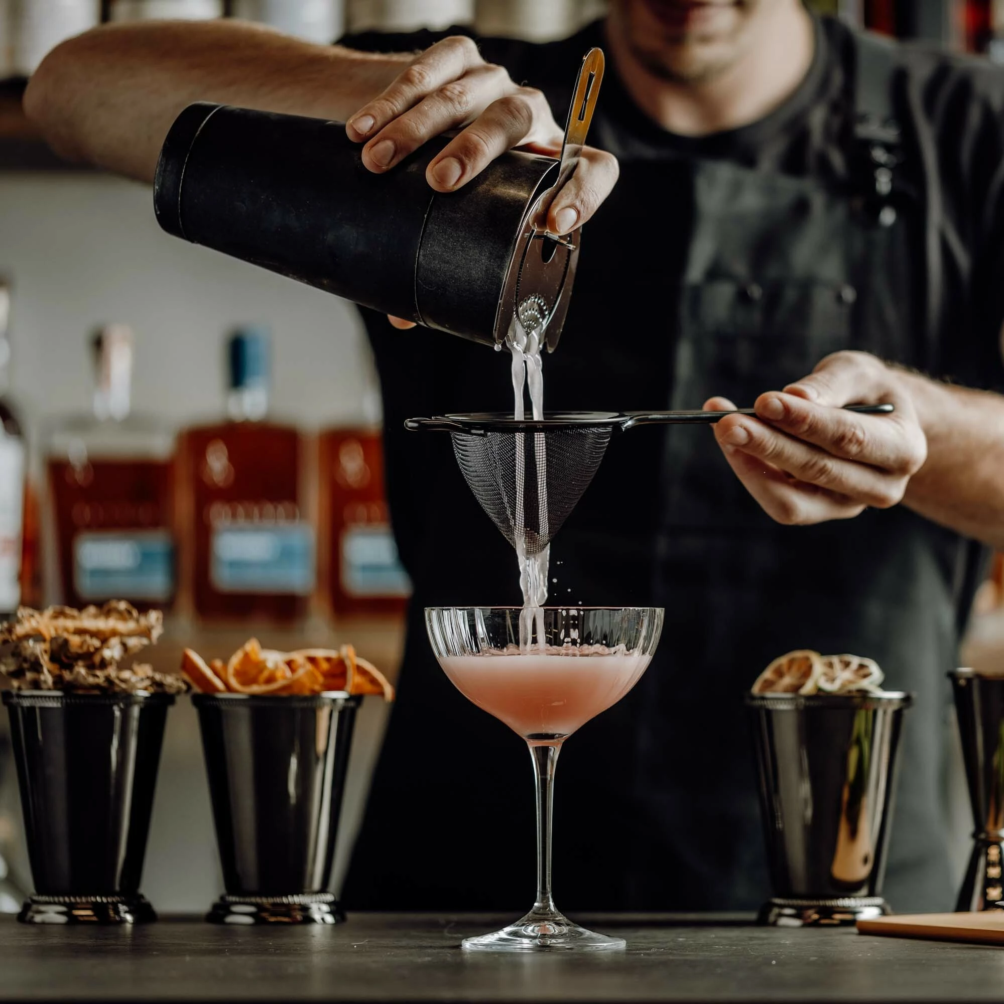 Matës koktejes (bell jigger) me buzë të drejtë, BarFly, 25/50 ml, inoks 18/8, i zi