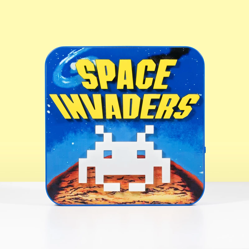 Lampë 3D Numskull Space Invaders, me micro-USB ose 3x AA, për tavolinë ose montim në mur