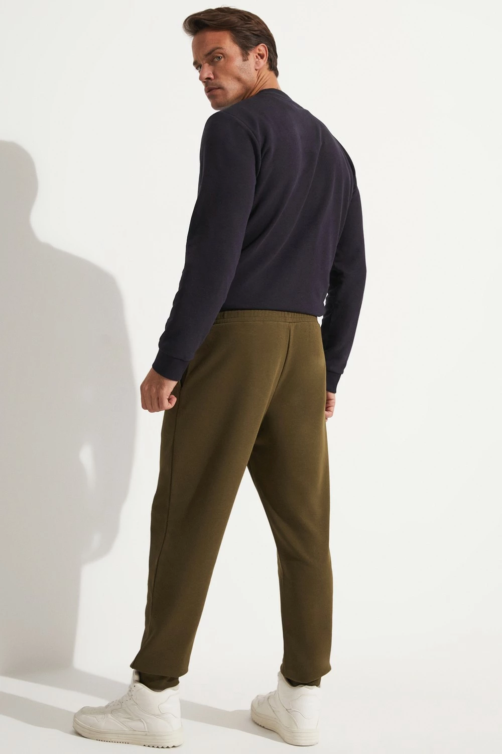 Trenerka të poshtme për meshkuj June