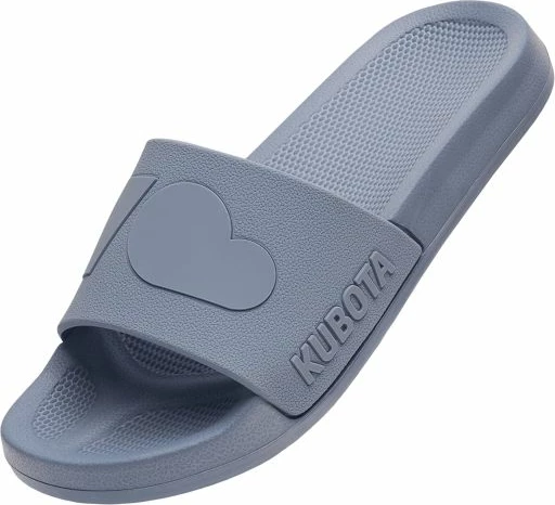 Papuqe pishine Kubota, të kaltra