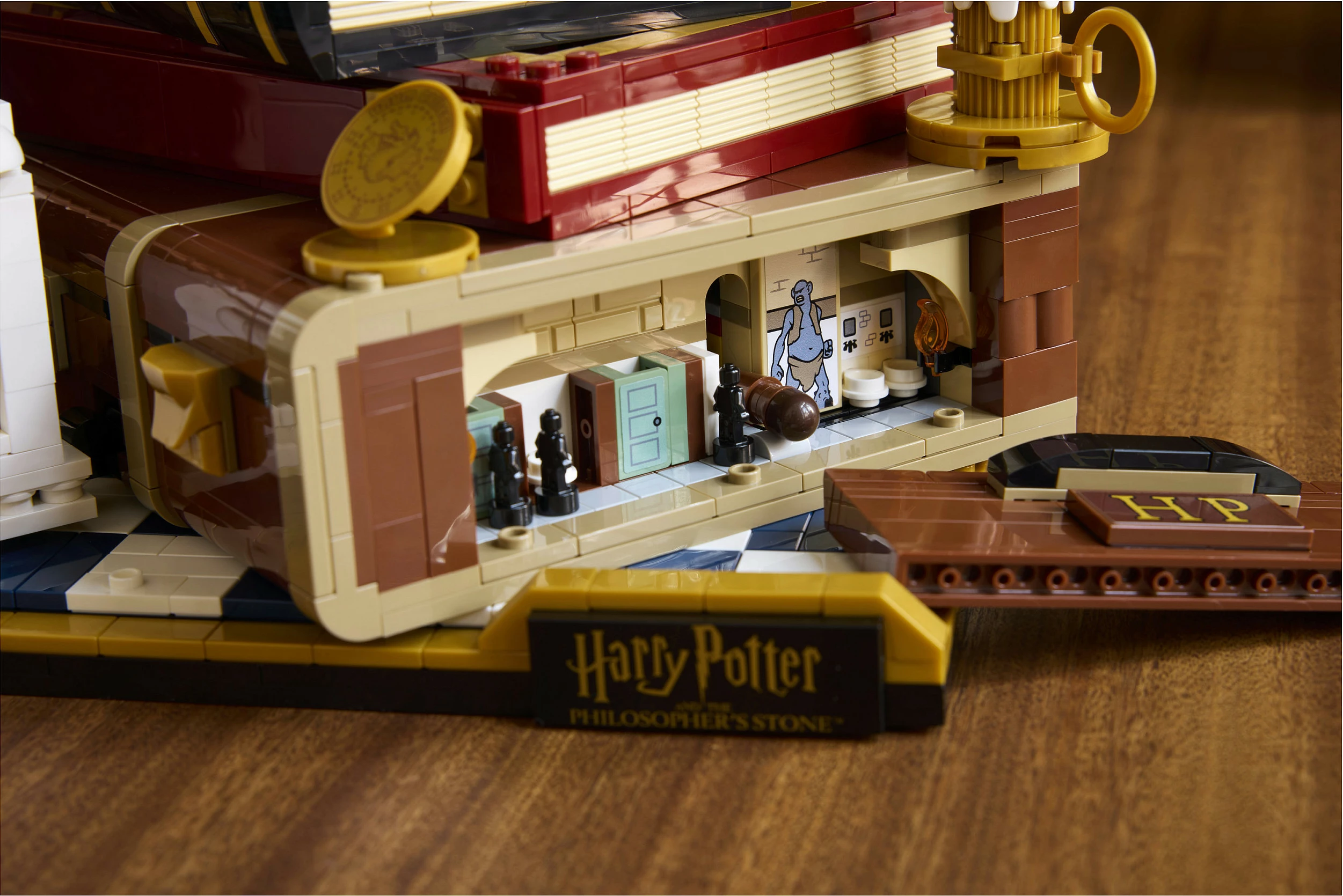 Set ndërtimi LEGO Harry Potter 76466 Philosopher's Stone Collectors' Edition, 1571 pjesë, 18+, multikolor