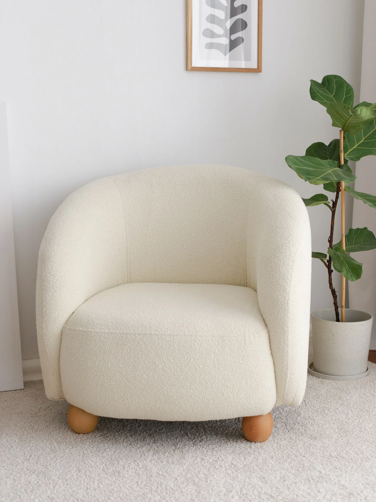 Karrige Wing Atelier del Sofa, Slon, e bardhë