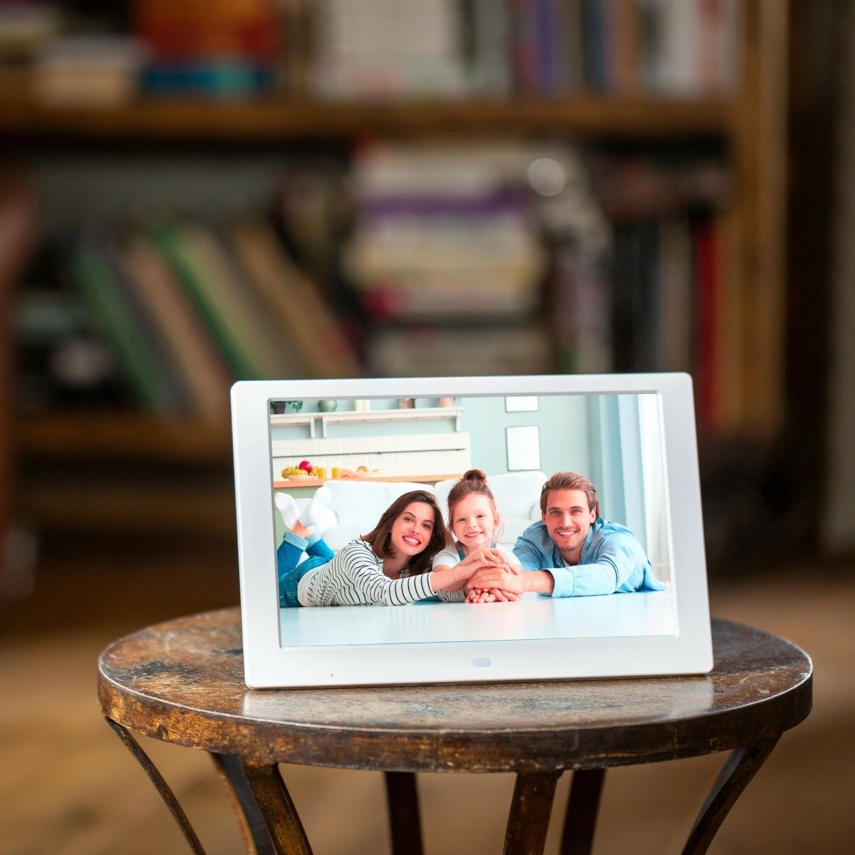 kornizë digjitale për foto/video Sencor SDF 1081 W 10.1\" IPS 1366×768, me telekomandë, e bardhë