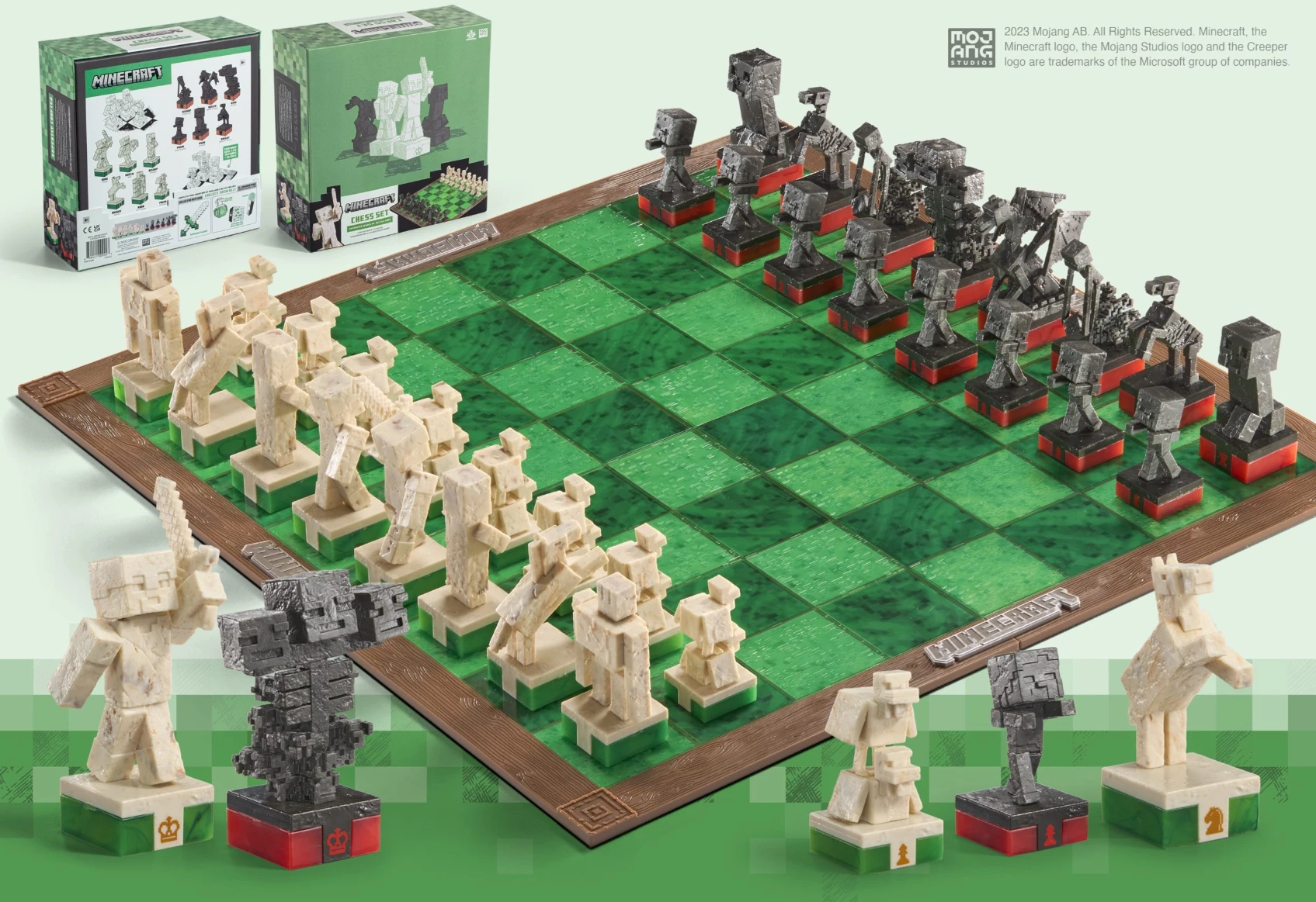 Set shahu NOBLE COLLECTION Minecraft Overworld Heroes vs. Hostile Mobs, tavolinë 45.7 cm