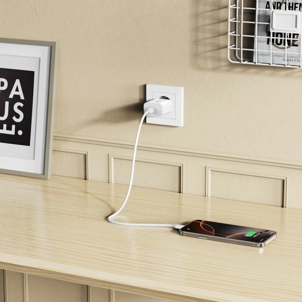 Karikues muri Tech-Protect NC20W me USB-C, i bardhë