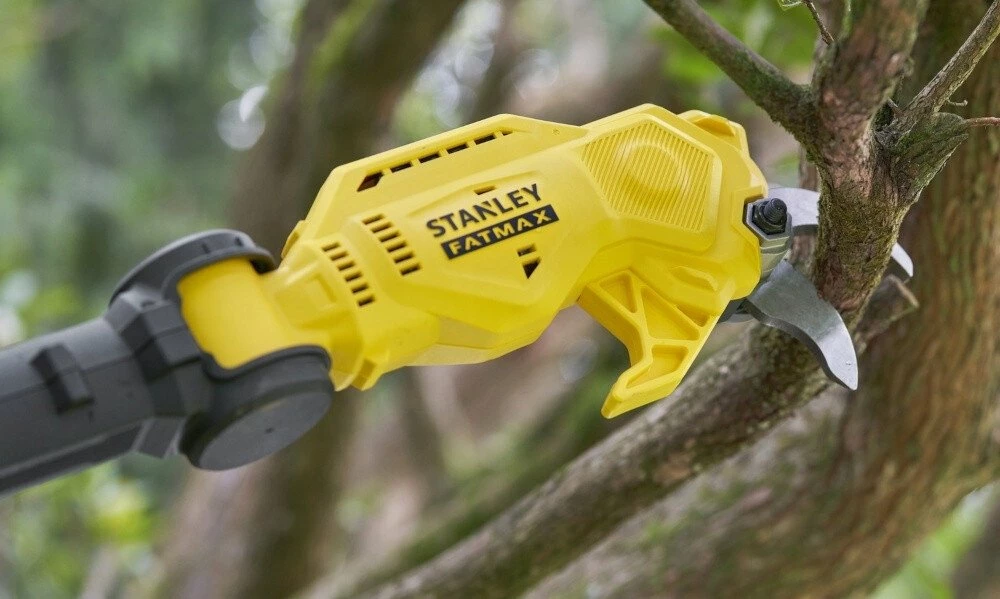 Gërshërë krasitëse teleskopike me bateri Stanley Fatmax SFMCPP632B-XJ 18V, 2.4 m, 32 mm