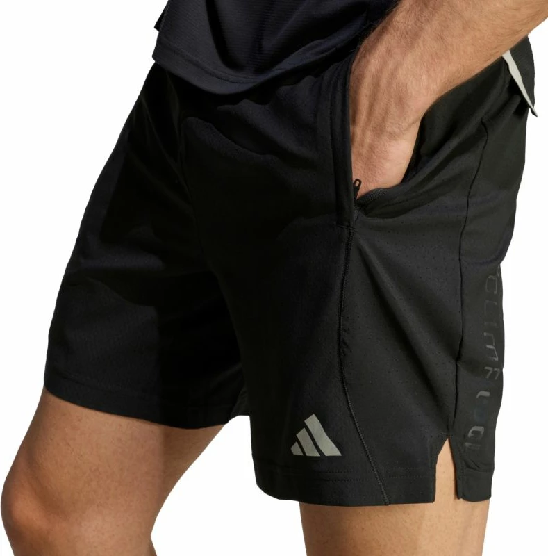 Shorce për meshkuj adidas Tech Apparel JM8132, të zeza [Madhësia: S]