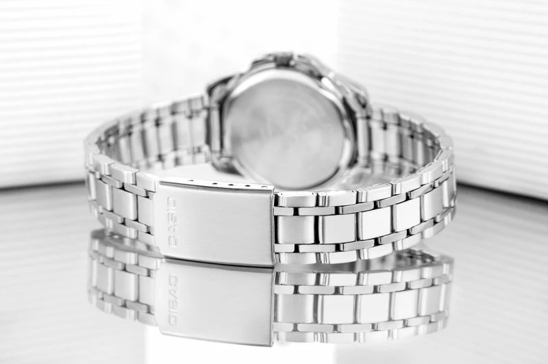 Orë dore për femra Casio, argjend