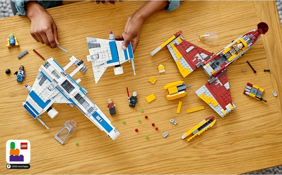 Set ndërtimi LEGO Star Wars New Republic E-Wing vs Shin Hati’s Starfighter 1056 pjesë, shumëngjyrësh