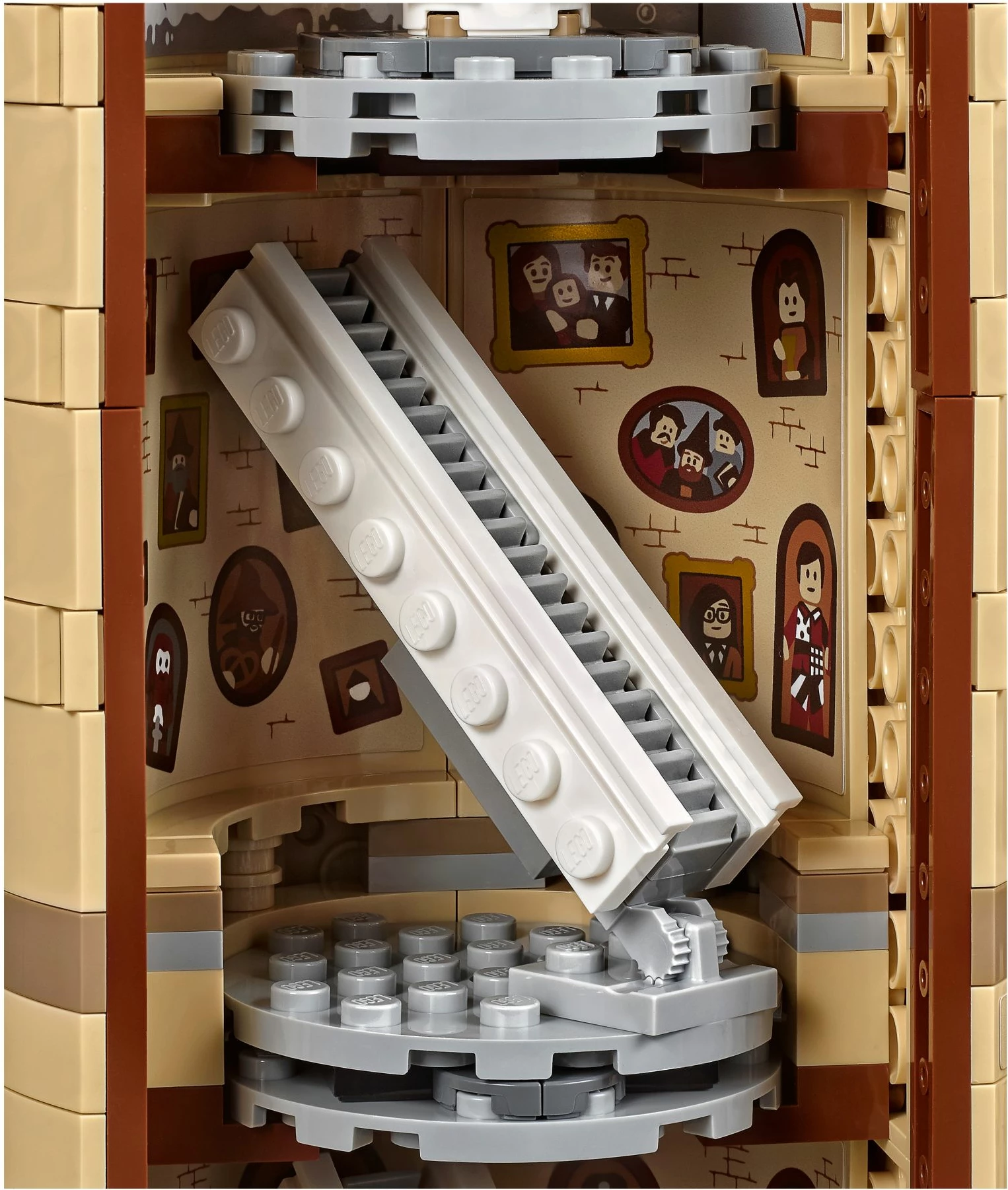 Set ndërtimi LEGO Harry Potter Hogwarts Castle 71043, 6020 copë, 16+